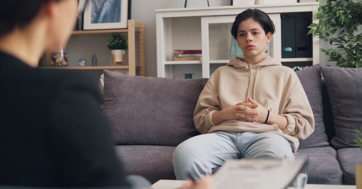 découvrez l'univers fascinant de la psychologie des adolescents, explorant les défis émotionnels, comportementaux et sociaux auxquels ils font face. apprenez comment les facteurs environnementaux et biologiques influencent leur développement et leur bien-être mental.