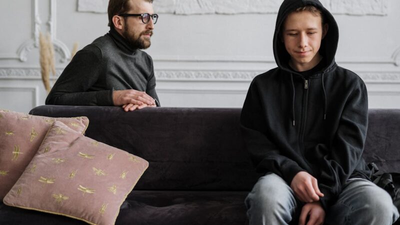 Quels sont les enjeux de la psychologie auprès des adolescents ?