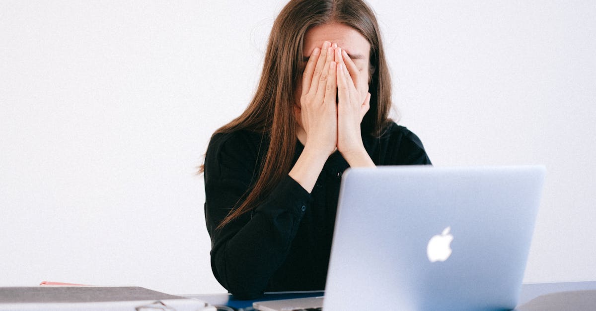 découvrez des stratégies efficaces pour gérer l'anxiété au quotidien. apprenez à reconnaître les symptômes, à pratiquer la pleine conscience et à utiliser des techniques de relaxation pour retrouver sérénité et bien-être.