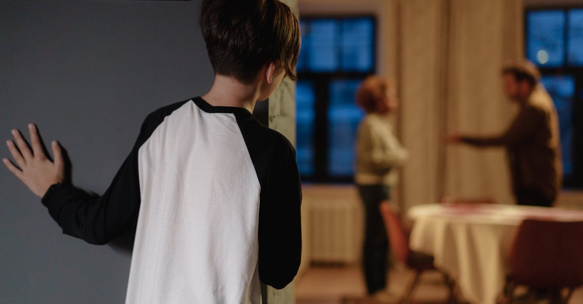 découvrez les enjeux de la psychologie de l'enfant, une discipline essentielle pour comprendre le développement émotionnel, cognitif et social des plus jeunes. apprenez à identifier les besoins des enfants et à favoriser leur bien-être psychologique.