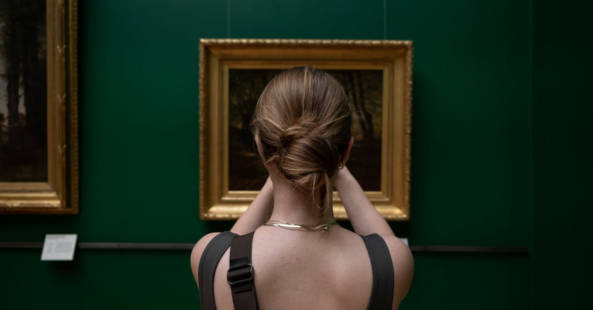 découvrez le conditionnement classique, une méthode d'apprentissage pionnière mise en avant par ivan pavlov. explorez comment des stimuli neutres peuvent être associés à des réponses conditionnées, influençant le comportement des individus et des animaux. plongez dans les principes fondamentaux de la psychologie comportementale et leur application dans divers domaines.