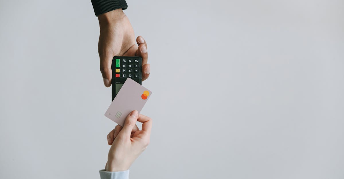 découvrez l'importance de la psychologie du consommateur dans les stratégies marketing. apprenez comment les comportements et les motivations des consommateurs influencent leurs décisions d'achat et comment les entreprises peuvent adapter leurs approches pour mieux répondre à leurs besoins.