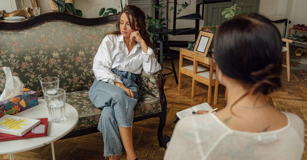 découvrez les clés de la psychologie du couple pour améliorer votre relation. apprenez comment la communication, la confiance et la gestion des conflits peuvent renforcer votre lien amoureux et favoriser une vie harmonieuse à deux.