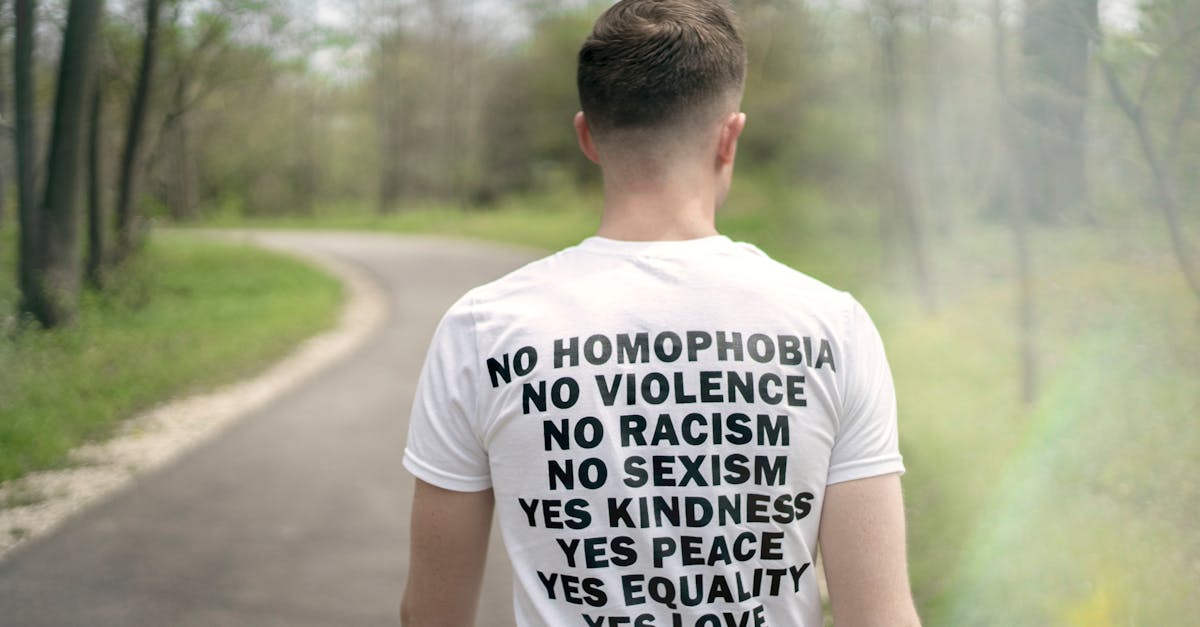 Comment la psychologie examine-t-elle l’homophobie ?