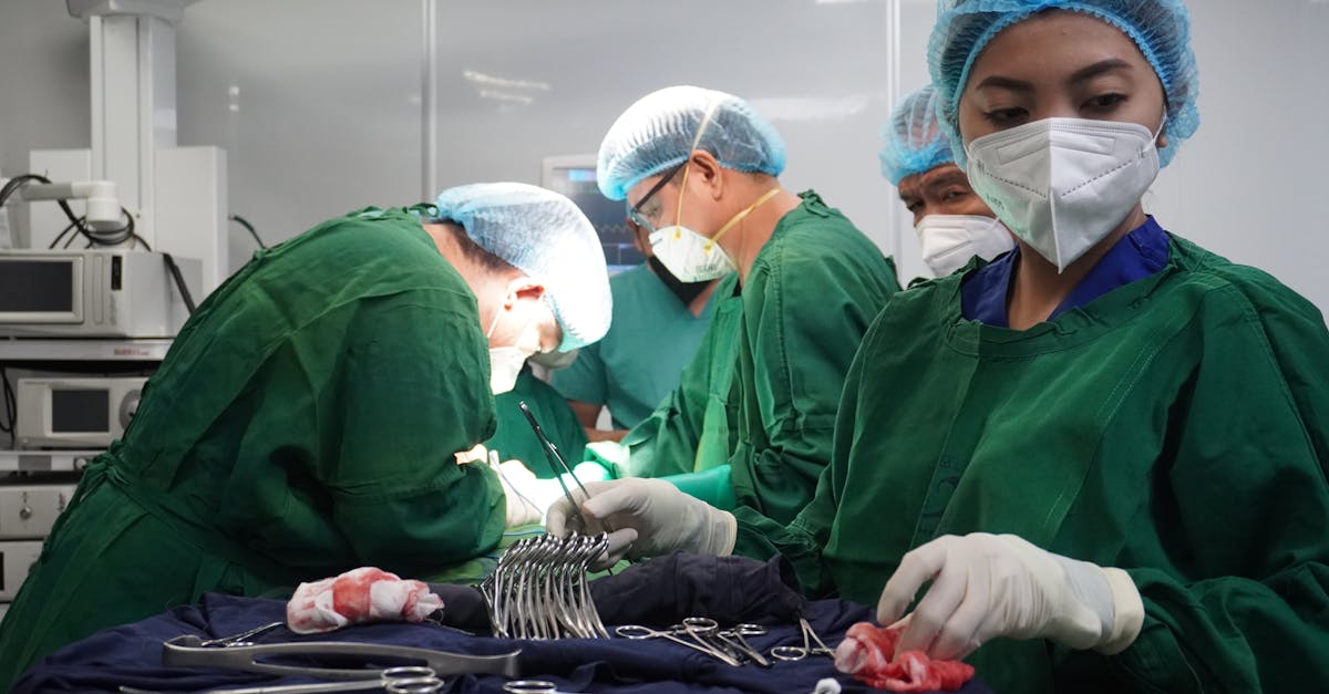 découvrez les défis uniques auxquels sont confrontés les psychologues hospitaliers, de la gestion du stress des patients à la collaboration avec une équipe médicale diversifiée. explorez les enjeux émotionnels et éthiques de cette profession essentielle.