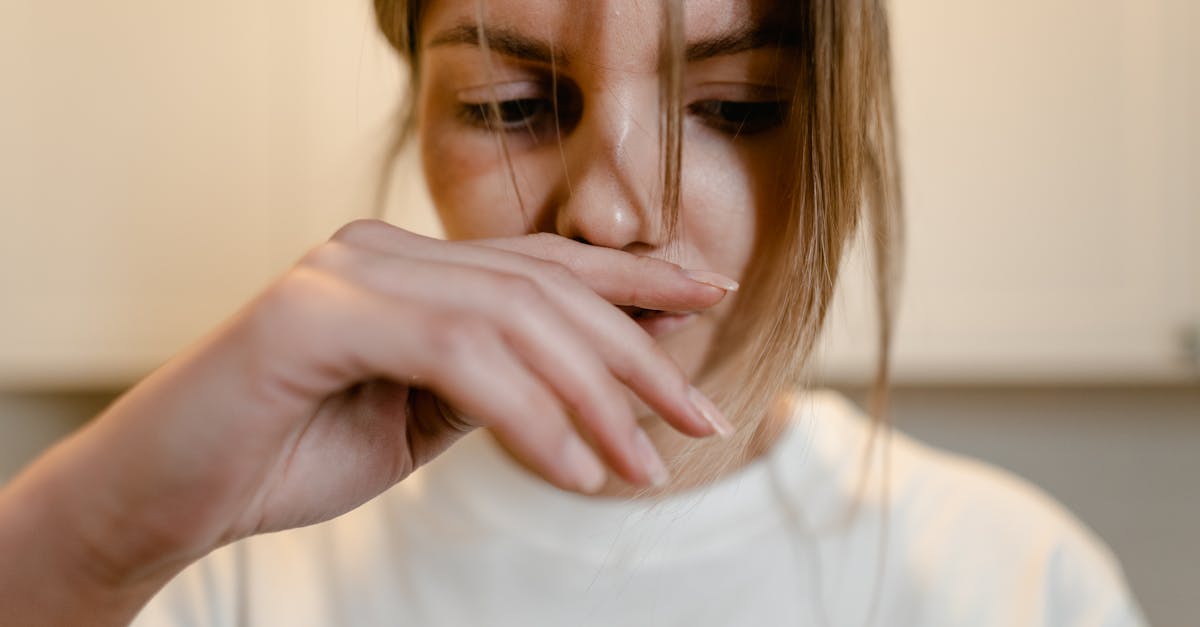 découvrez les différentes facettes de la crise d'identité, un phénomène émotionnel complexe qui touche de nombreuses personnes. explorez les causes, les conséquences et les moyens de surmonter ce défi personnel pour mieux comprendre qui vous êtes vraiment.