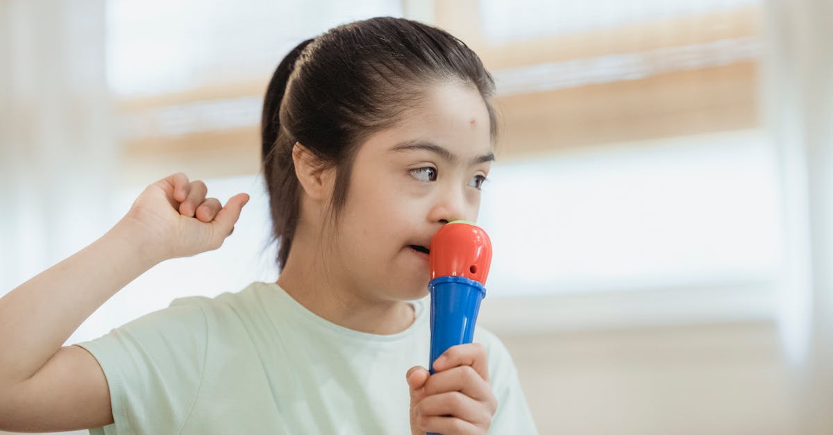 découvrez le syndrome de l'imposteur, un phénomène psychologique qui touche de nombreuses personnes, les amenant à douter de leurs compétences et de leurs réalisations. apprenez à identifier ses symptômes, à comprendre ses causes et explorez des stratégies efficaces pour surmonter cette pression intérieure et renforcer votre confiance en vous.