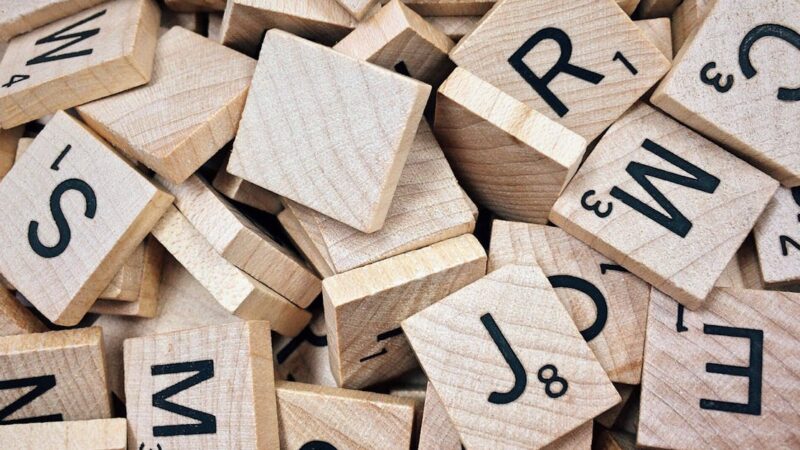 Comment le langage influence-t-il les émotions ?