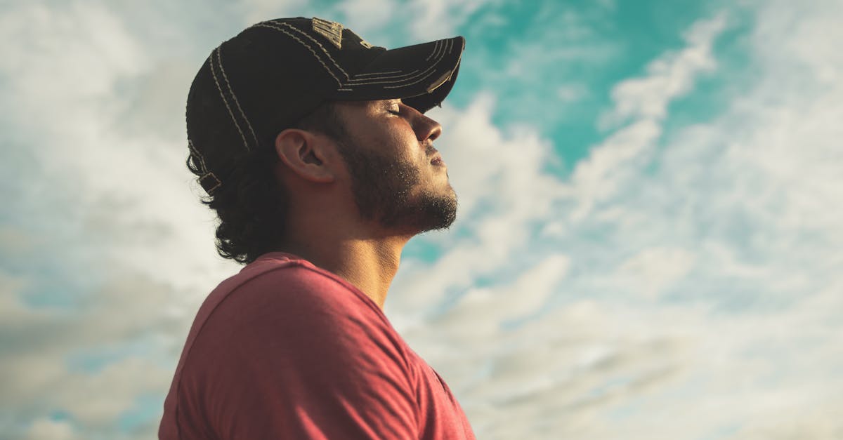 découvrez les bienfaits de la méditation pour apaiser votre esprit, réduire le stress et améliorer votre bien-être au quotidien. explorez différentes techniques et conseils pour intégrer la méditation dans votre vie.