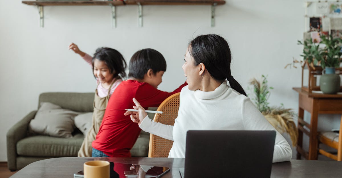 découvrez des solutions pratiques et des conseils éprouvés pour surmonter les défis de la parentalité. apprenez à gérer le stress, à établir une communication efficace avec vos enfants et à naviguer à travers les différentes étapes de leur développement.