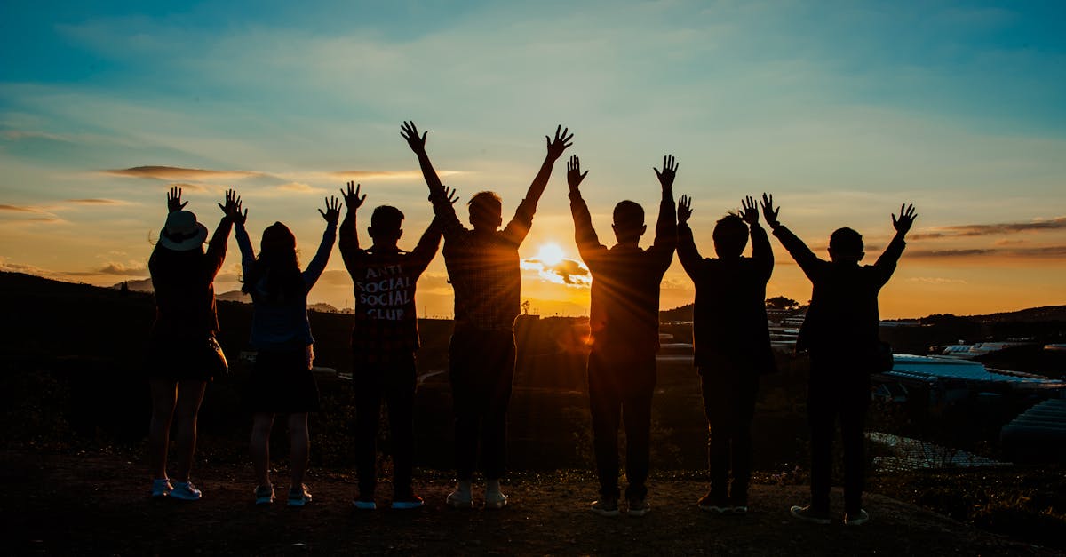 découvrez l'univers fascinant de la personnalité, explorez les différentes théories et modèles qui définissent qui nous sommes, et apprenez comment nos traits de caractère influencent nos relations et notre comportement au quotidien.
