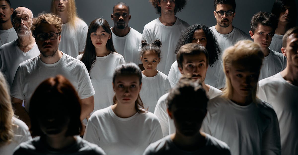 découvrez les enjeux de l'isolement social, ses impacts sur la santé mentale et physique, ainsi que des solutions pour favoriser les interactions sociales et renforcer les liens communautaires.