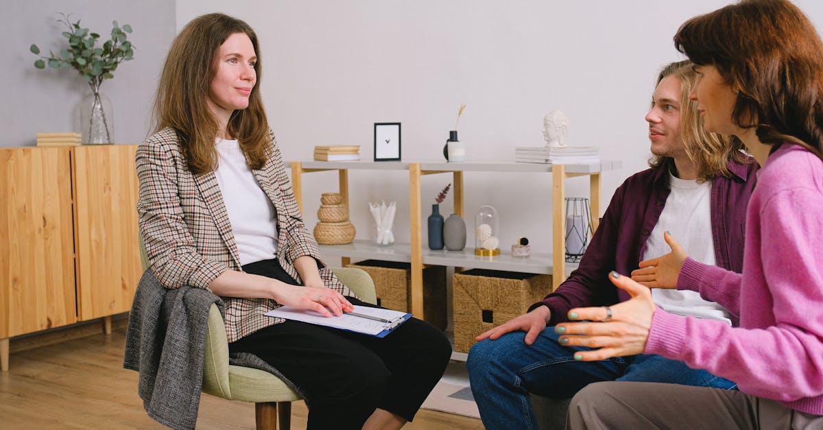 Comment la psychologie sociale étudie-t-elle les interactions humaines ?