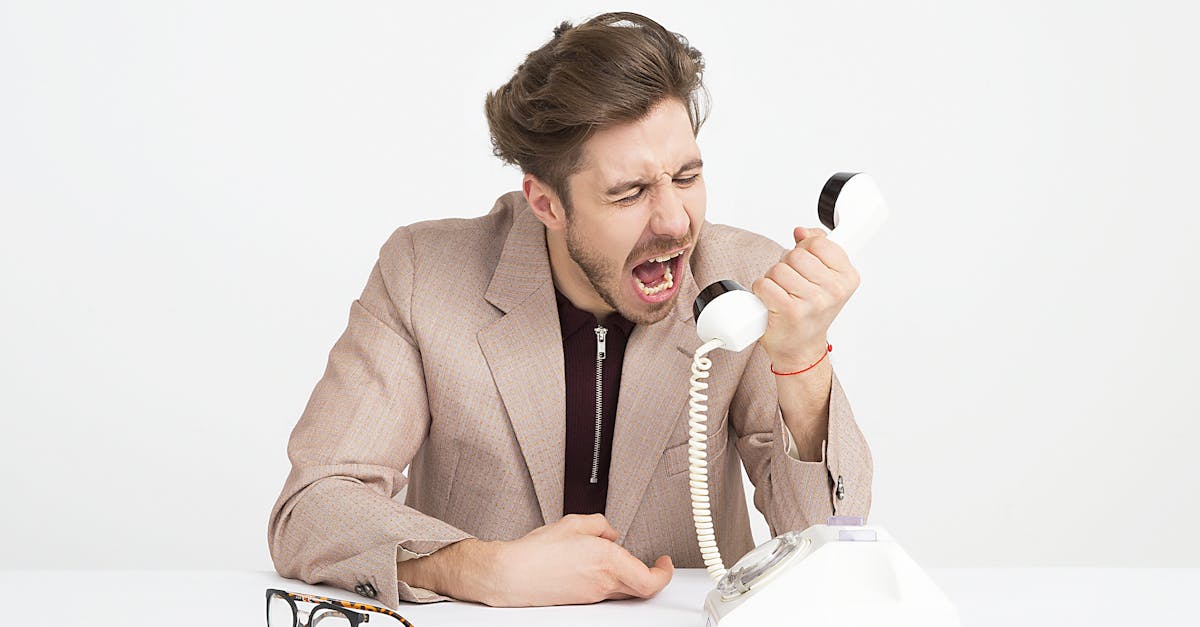 découvrez comment améliorer vos compétences en communication grâce à des conseils pratiques, des techniques éprouvées et des exemples concrets pour échanger efficacement dans votre vie professionnelle et personnelle.
