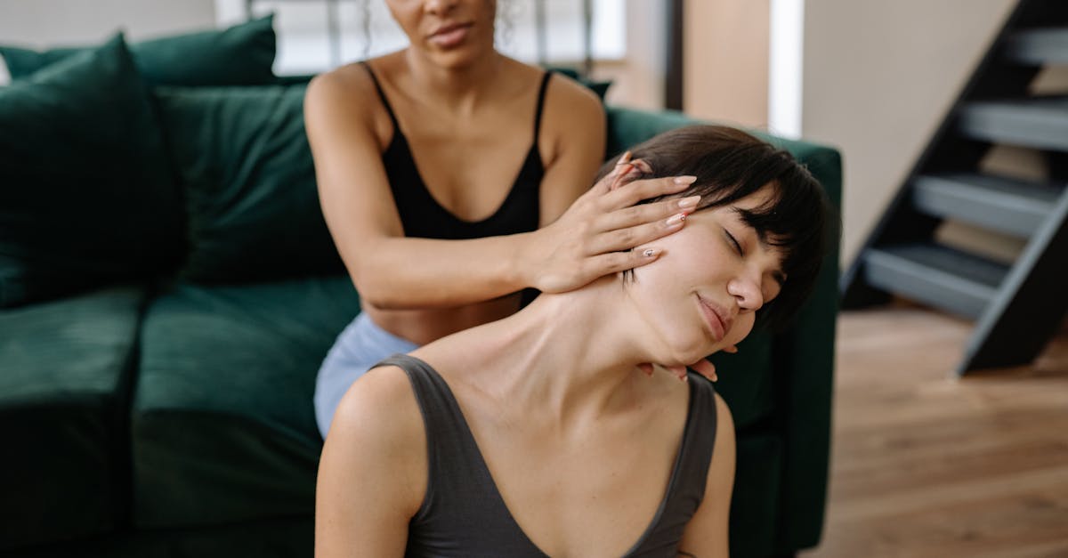 découvrez tout ce qu'il faut savoir sur la relation friends with benefits : avantages, inconvénients et conseils pour vivre cette expérience en toute sérénité.