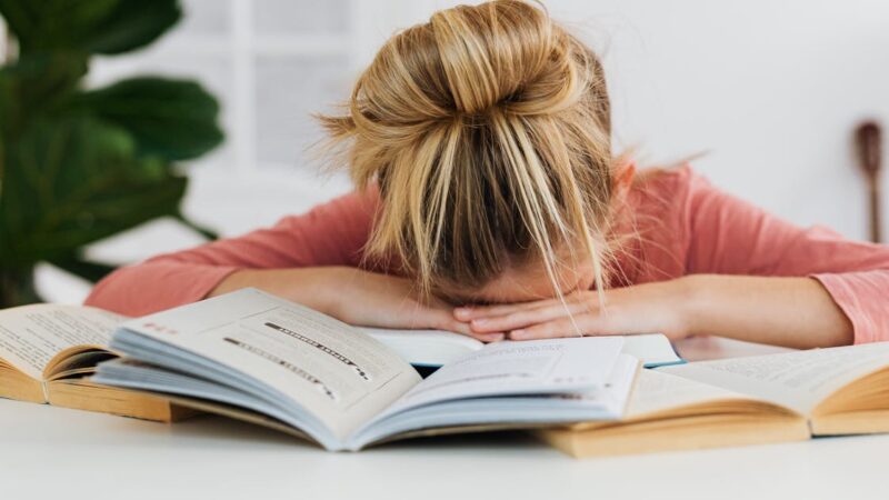 Comprendre la procrastination : 5 raisons qui la motivent et des stratégies pour y remédier
