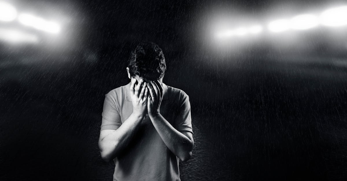 découvrez les différentes facettes de la tristesse, ses causes, ses effets sur notre bien-être émotionnel et des conseils pour mieux la comprendre et la gérer au quotidien.