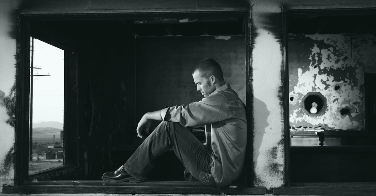 découvrez les différentes facettes de la tristesse, ses causes, ses symptômes et des conseils pour mieux la comprendre et la surmonter au quotidien.