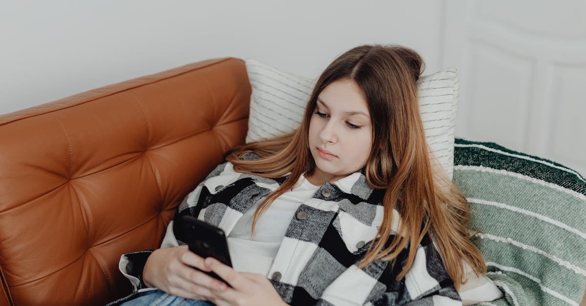 découvrez tout sur l'adolescence : une étape clé du développement, marquée par des changements physiques, émotionnels et psychologiques. conseils, informations et ressources pour adolescents, parents et professionnels.