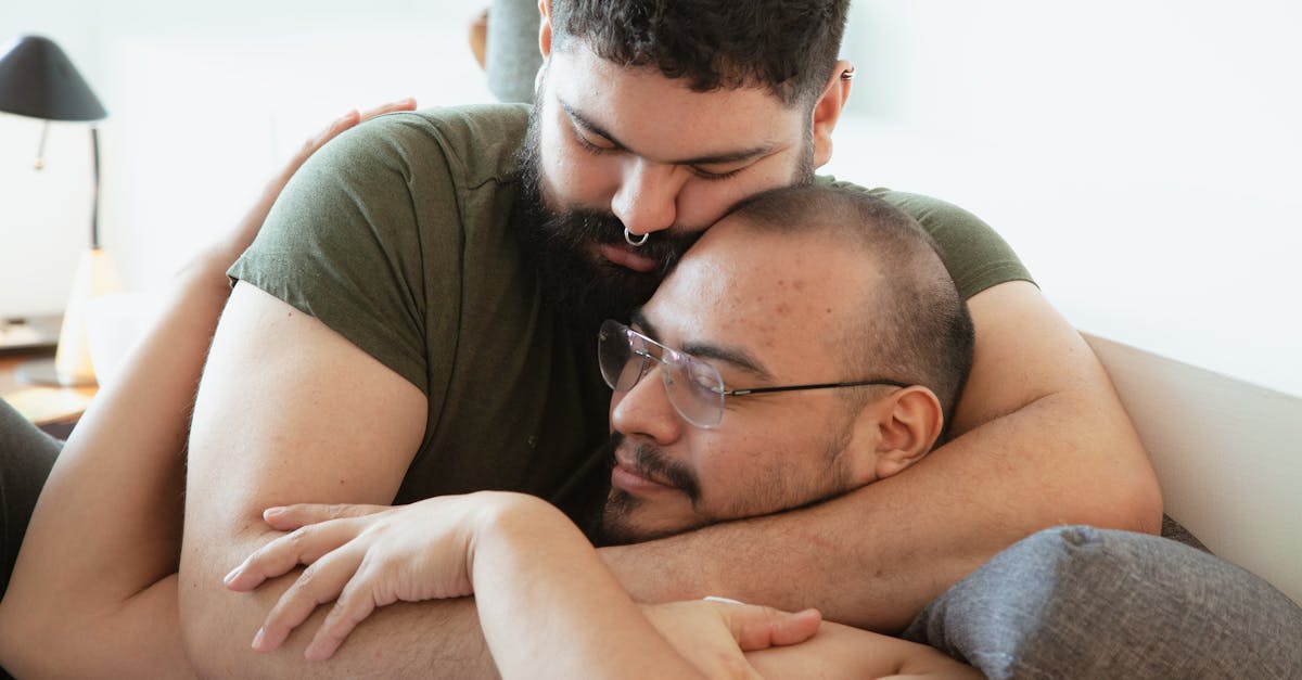 découvrez ce qu'est l'attachement désorganisé, ses causes, ses signes chez l'enfant et l'adulte, ainsi que des conseils pour mieux le comprendre et favoriser des relations saines.