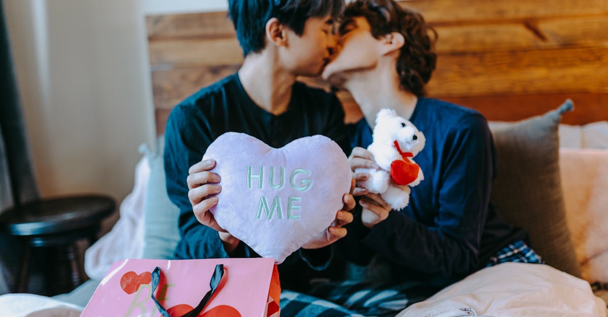 découvrez les différentes façons d'exprimer l'amour à travers des gestes, des mots et des actions. apprenez à reconnaître et à partager ces expressions de tendresse au quotidien.