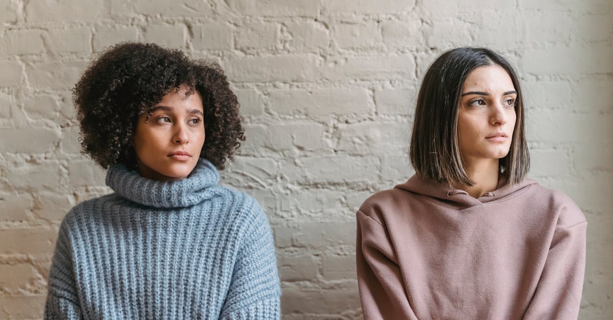 découvrez la signification du ressentiment, ses causes, ses impacts sur les relations et les conseils pour le surmonter afin de vivre plus sereinement.
