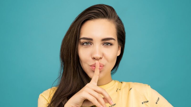 La loi du silence : comment réagir face à une punition silencieuse ?