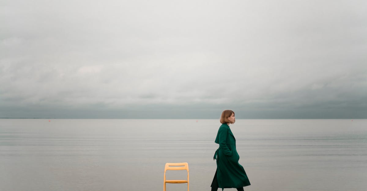 découvrez les différentes facettes de la solitude, ses causes, ses impacts sur le bien-être et des conseils pratiques pour mieux la comprendre et la vivre positivement.