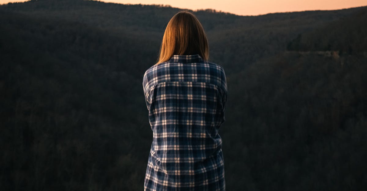 découvrez les multiples facettes de la solitude, ses causes, ses effets sur le bien-être et des conseils pratiques pour mieux la comprendre et l’apprivoiser au quotidien.