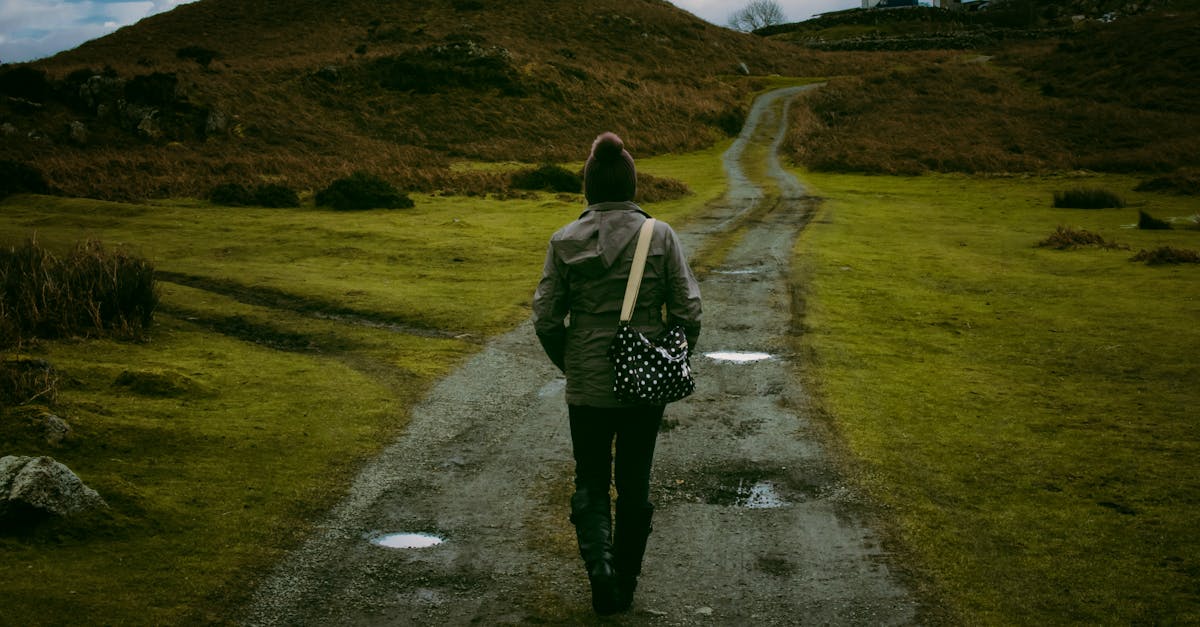 découvrez les différentes facettes de la solitude : ses causes, ses effets sur le bien-être et des conseils pour mieux la comprendre et l’apprivoiser au quotidien.