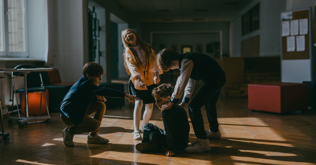 découvrez la psychologie de l'adolescent : étapes du développement, défis émotionnels, relations sociales et conseils pour mieux comprendre et accompagner les jeunes durant cette période clé de la vie.