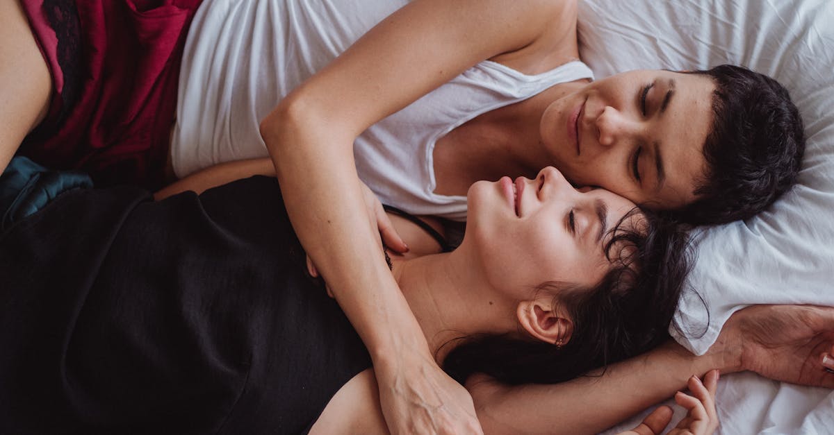 découvrez les enjeux, les causes et les conséquences de la sexualité précoce chez les adolescents, ainsi que des conseils pour une éducation sexuelle adaptée et responsable.