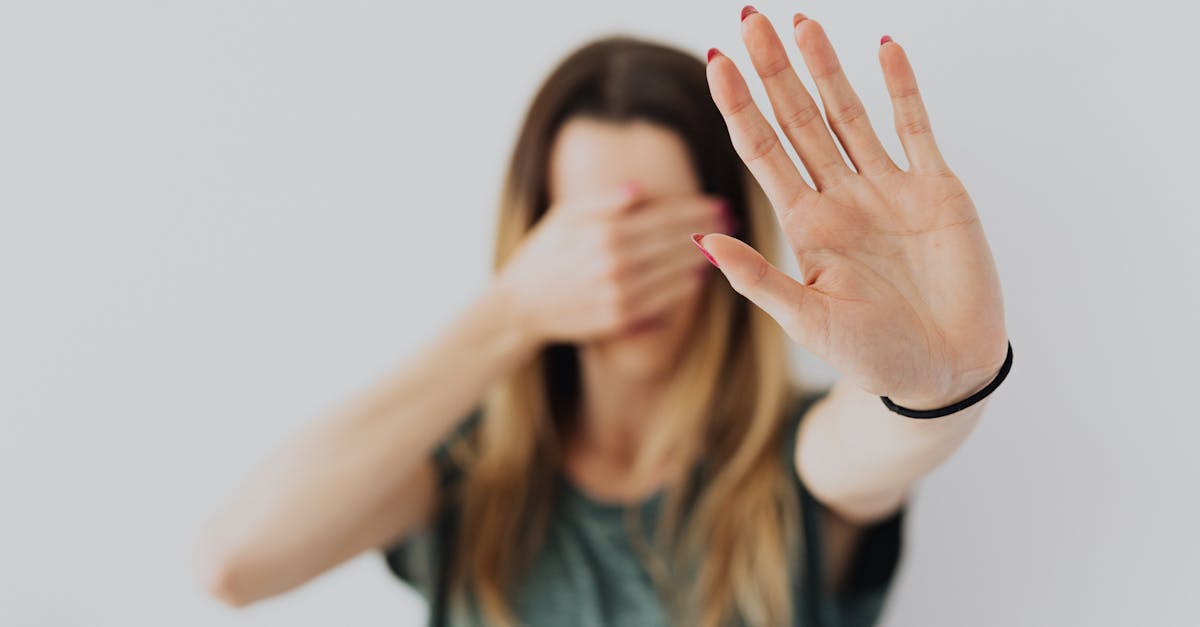 découvrez les clés de la conscience émotionnelle : comment reconnaître, comprendre et gérer vos émotions pour améliorer votre bien-être et vos relations au quotidien.