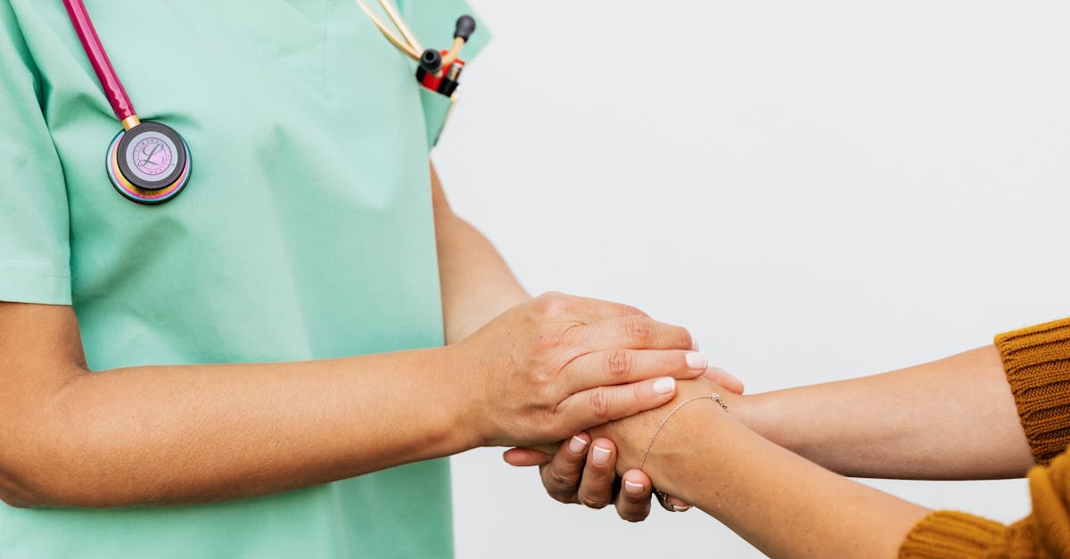 découvrez l'empathie : sa définition, son importance dans les relations humaines et comment la développer pour une meilleure compréhension et harmonie avec les autres.