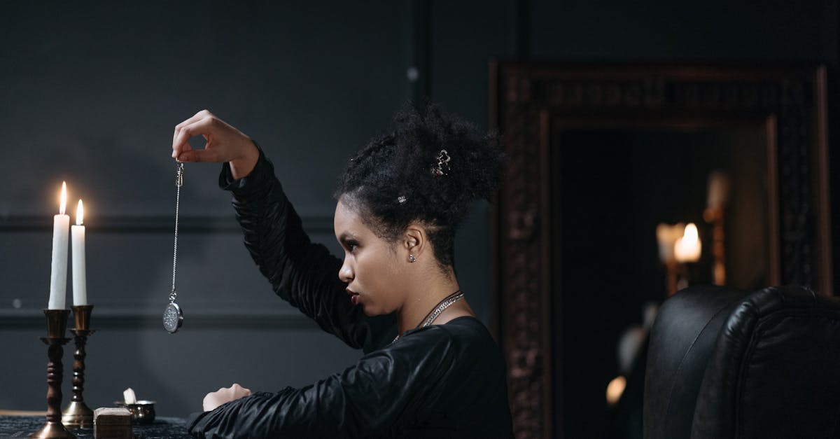 découvrez l'hypnose humaniste, une approche bienveillante qui vise à éveiller la conscience, favoriser le développement personnel et accompagner le mieux-être grâce à une connexion profonde avec soi-même.