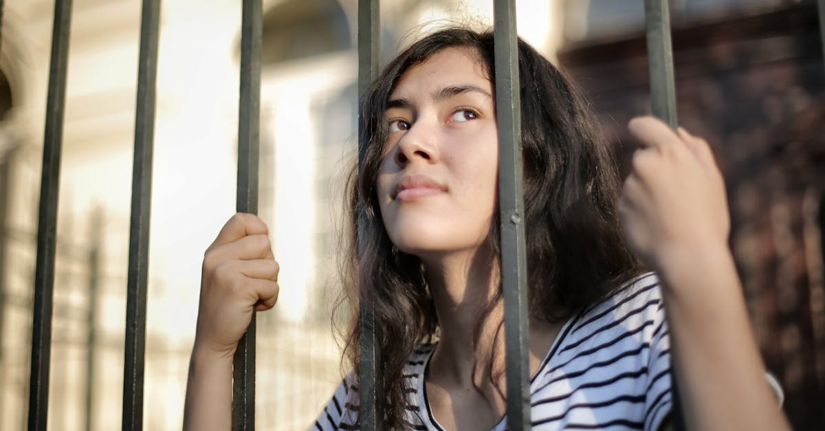 découvrez qui sont les introvertis, leurs principales caractéristiques, leur façon de fonctionner et comment ils trouvent leur équilibre dans un monde souvent bruyant. conseils et ressources pour mieux comprendre et accompagner les personnalités introverties.