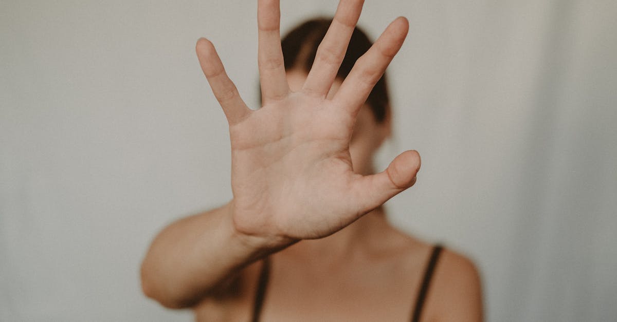 découvrez comment arrêter efficacement une action, un comportement ou un processus grâce à nos conseils pratiques et solutions adaptées. apprenez à dire stop au bon moment pour préserver votre bien-être.