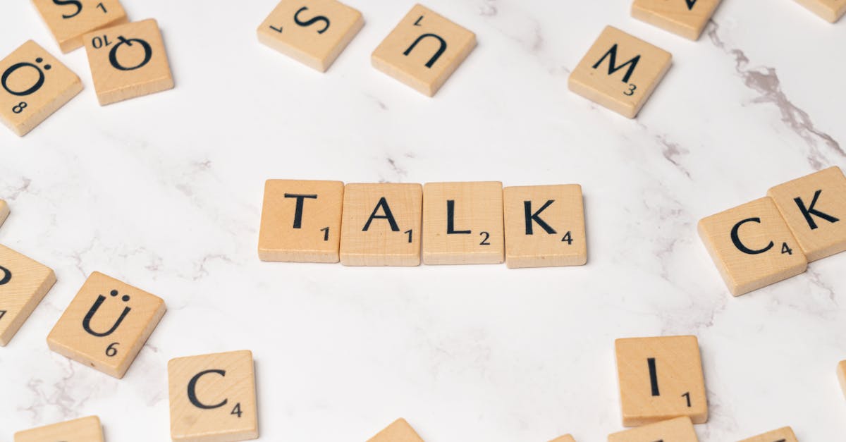découvrez la signification de talkativeness, ses causes, ses avantages et ses inconvénients. apprenez à reconnaître la loquacité et à mieux comprendre les personnes bavardes.
