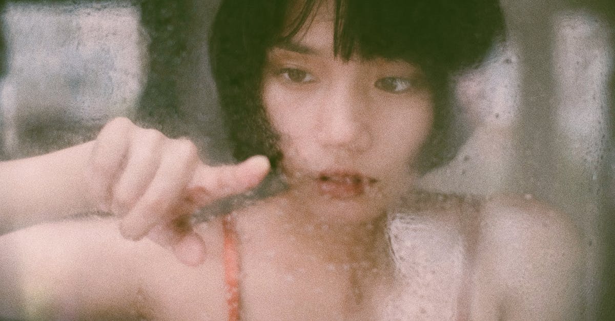 découvrez la signification des rêves sur votre propre mort et ce qu'ils révèlent sur votre subconscient et vos émotions profondes.