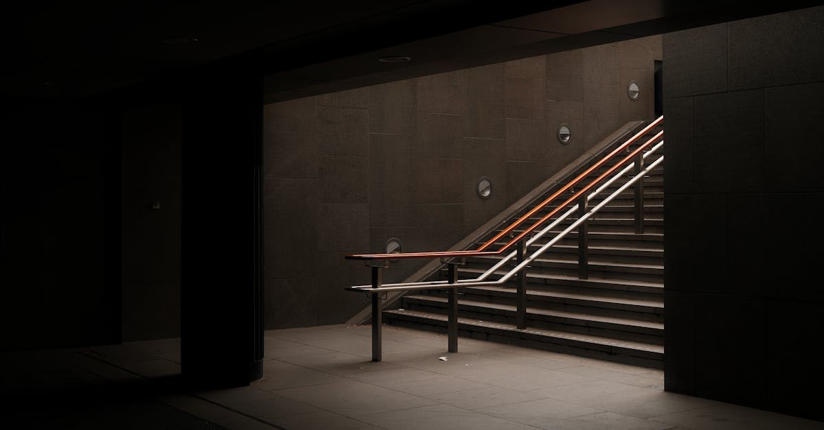 découvrez comment gérer le syndrome du nid vide, une étape de vie où les parents apprennent à s'adapter au départ de leurs enfants. conseils, témoignages et solutions pour transformer cette transition en opportunité de développement personnel.