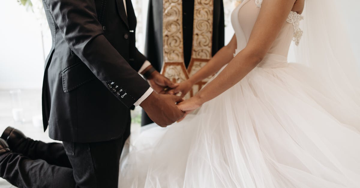 découvrez les causes et les solutions à l'insatisfaction maritale pour améliorer la communication et renforcer votre relation de couple.