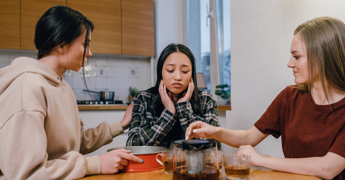 découvrez des conseils pratiques et un soutien émotionnel pour avancer sereinement après une rupture amoureuse.
