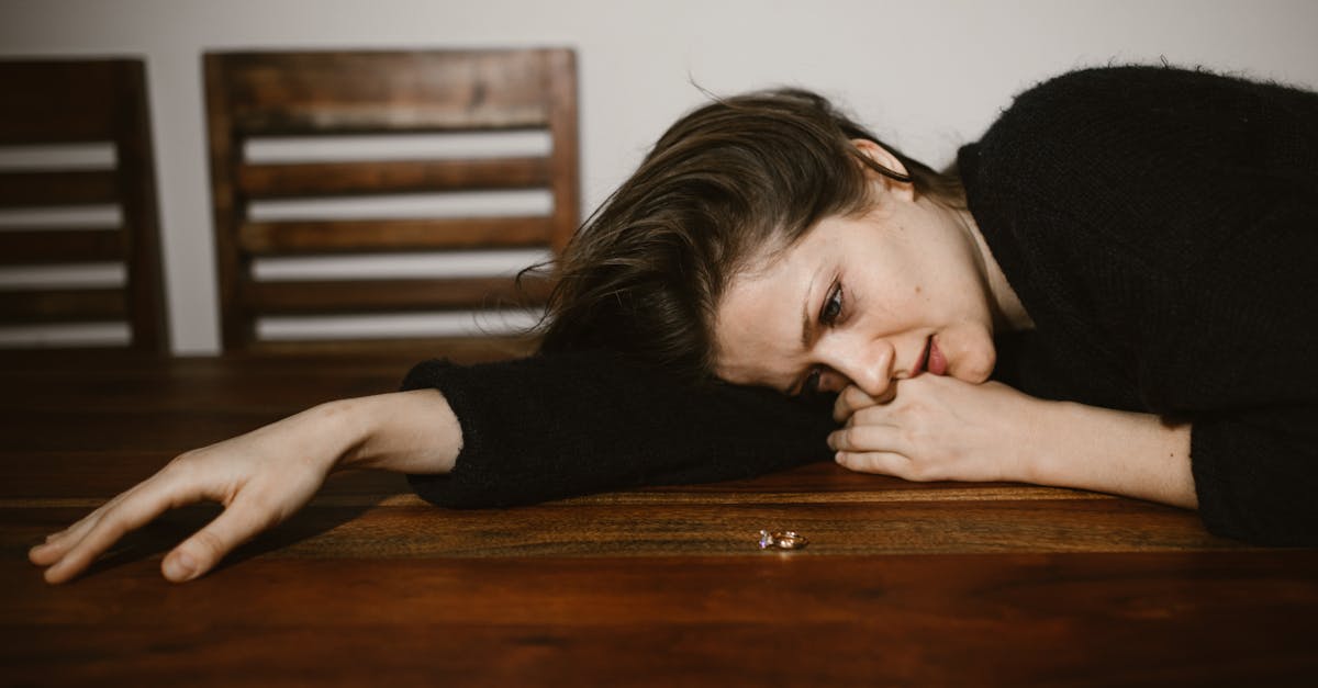 découvrez des conseils et astuces pour surmonter un chagrin d'amour, retrouver la paix intérieure et avancer vers un nouveau départ.