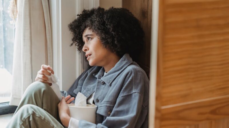 Les faux amis : comment la psychologie révèle leurs mécanismes toxiques