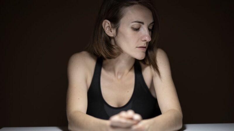 Complexe d’infériorité, signes, causes et traitement : ce que dit la psychologie