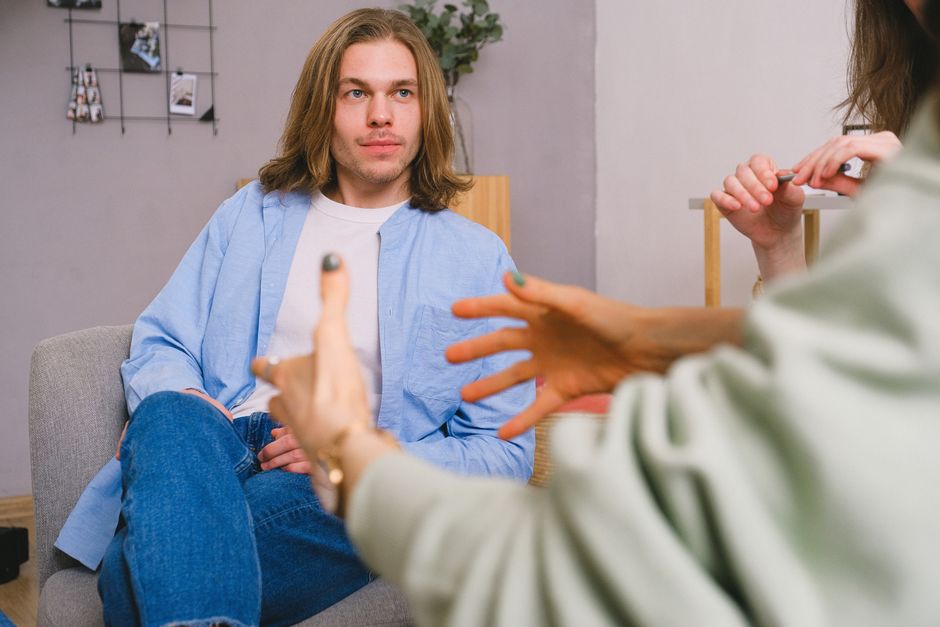 Supportive therapy session with psychologist and patient