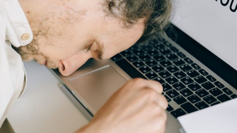 Hypersensibilité masculine : ce que dit la science sur les hommes à haute sensibilité